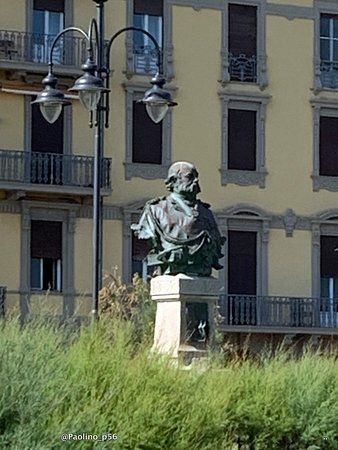 Monumento a Benedetto Brin